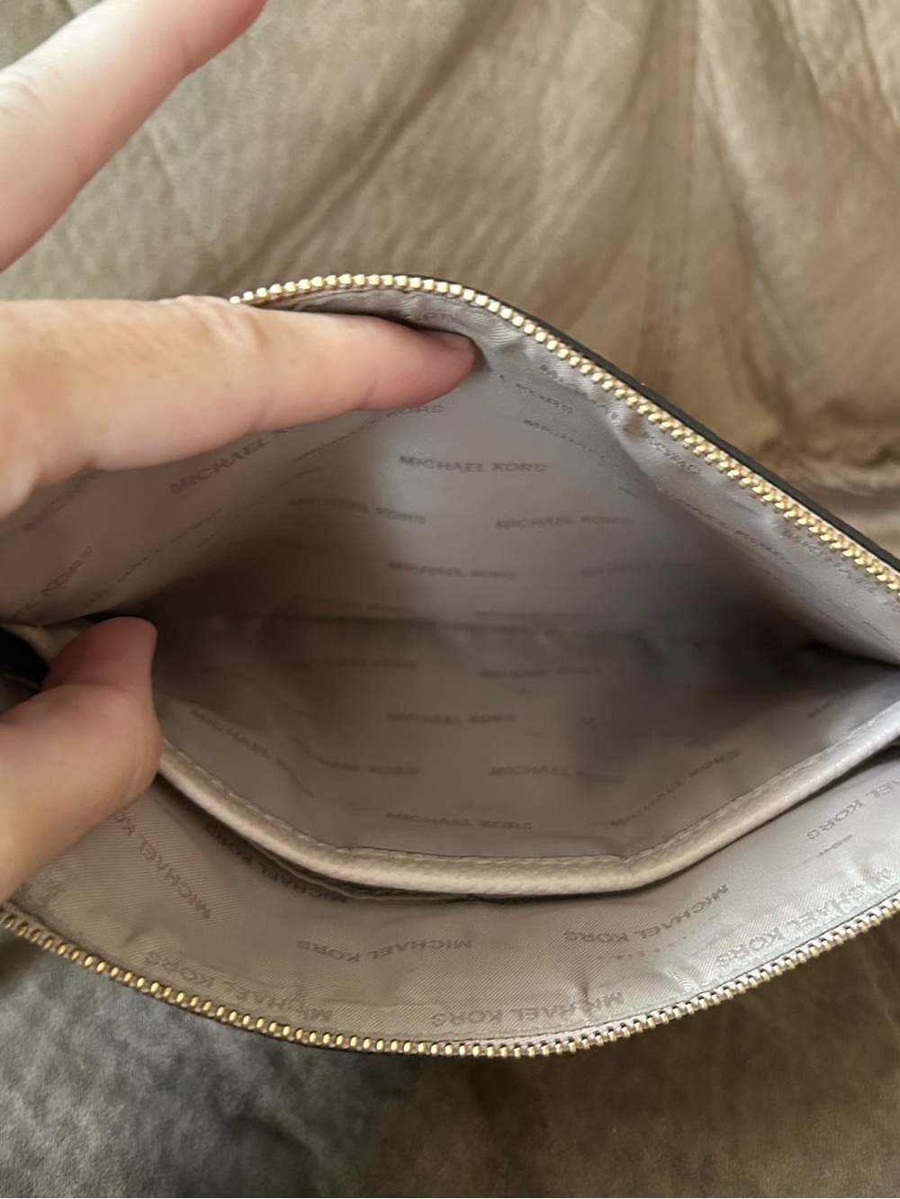 Michael Kors | Large Wristlet - Picture 8 of 11